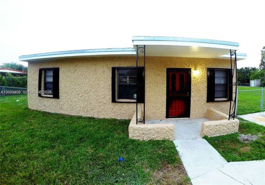 Villa en Miami Gardens, Miami-Dade County