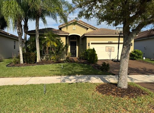 Villa Port Saint Lucie, Saint Lucie County