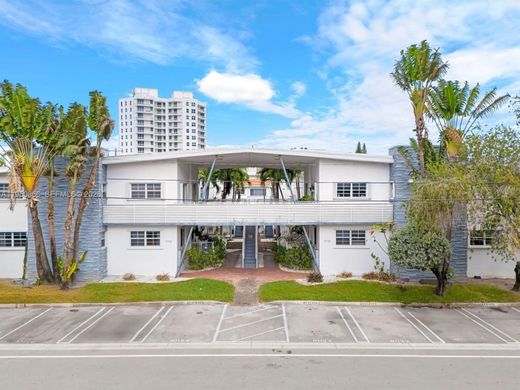 Жилой комплекс, Bay Harbor Islands, Miami-Dade County