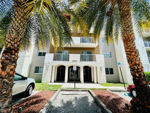Complexes résidentiels à Cutler Bay, Comté de Miami-Dade