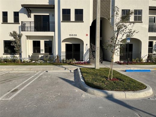 Residential complexes in Miami, Miami-Dade