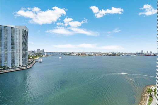 Residential complexes in Miami, Miami-Dade