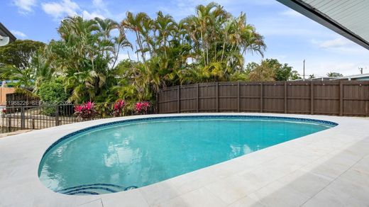 Villa in Oakland Park, Broward County