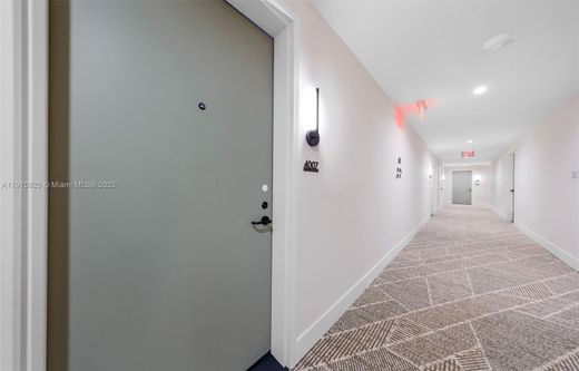 Residential complexes in Miami, Miami-Dade