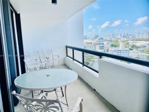 Komplex apartman Miami Beach, Miami-Dade County