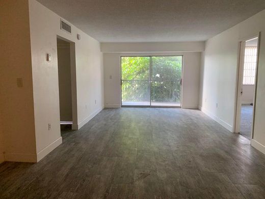 Residential complexes in North Miami, Miami-Dade