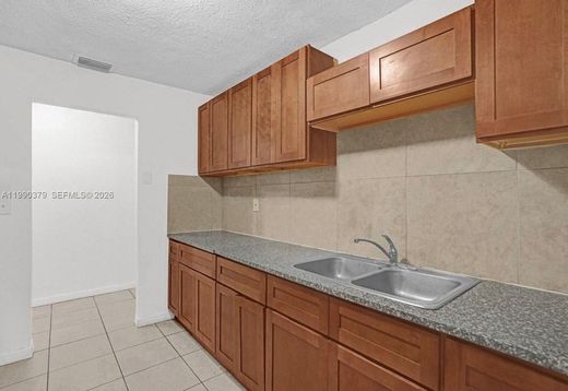 Şehir evi  Miami Gardens, Miami-Dade County