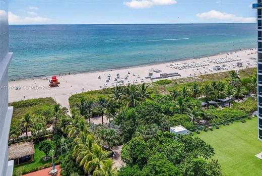 Miami Beach, Miami-Dade Countyのアパートメント・コンプレックス