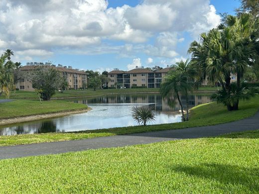Residential complexes in Lauderhill, Broward County