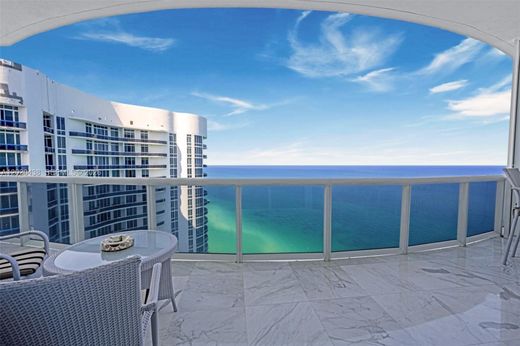 Жилой комплекс, Sunny Isles Beach, Miami-Dade County