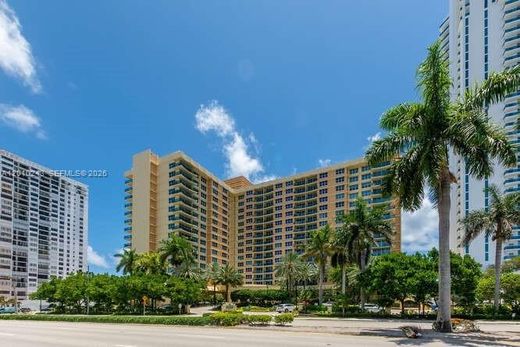 Residential complexes in Hollywood, Broward County