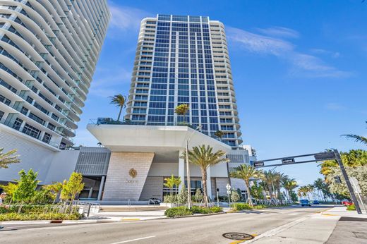 Residential complexes in Fort Lauderdale, Broward County