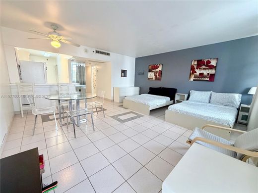 Жилой комплекс, Майами-Бич, Miami-Dade County