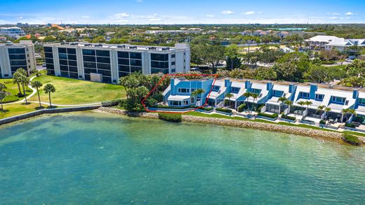 Townhouse in Jupiter, Palm Beach