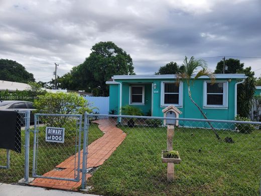 Villa in Hialeah, Miami-Dade