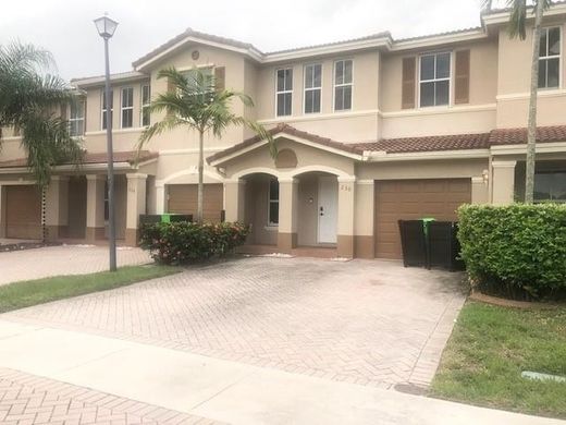 Townhouse in Sunrise, Broward County