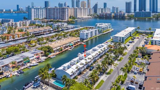 Casa di città a North Miami Beach, Miami-Dade County