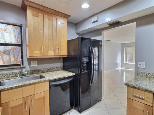 Residential complexes in Coconut Creek, Broward County