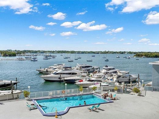 Complesso residenziale a North Bay Village, Miami-Dade County