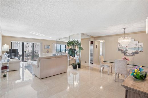 Residential complexes in Hollywood, Broward County