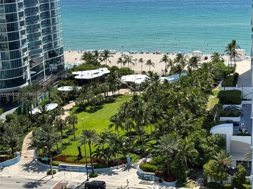 Residential complexes in Sunny Isles Beach, Miami-Dade