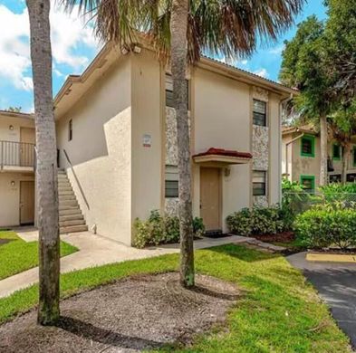 Residential complexes in Coral Springs, Broward County