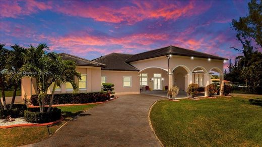 Villa in Miramar, Broward County