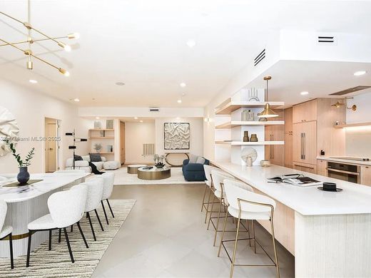 Residential complexes in Bal Harbour, Miami-Dade