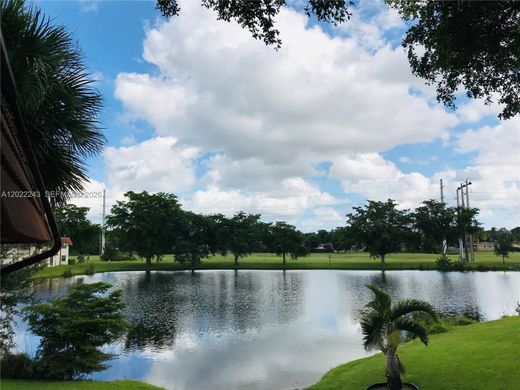 Жилой комплекс, Pembroke Pines, Broward County
