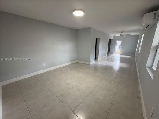 Villa in West Park, Broward County