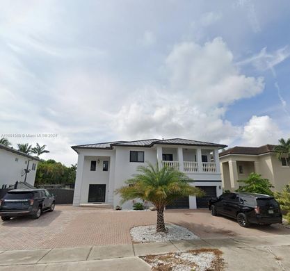 Villa in Miami, Miami-Dade County