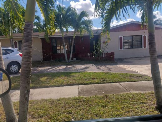 Villa in Margate, Broward County