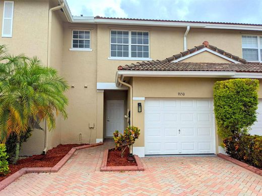 Townhouse - Sunrise, Broward County