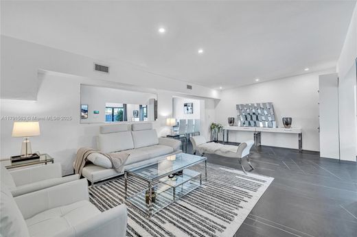 Villa en North Miami, Miami-Dade County