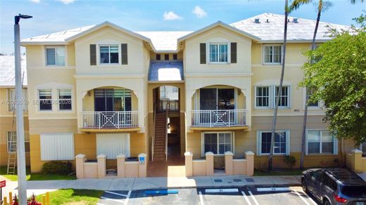 Residential complexes in Miami Terrace Mobile Home, Miami-Dade
