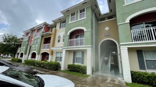 Residential complexes in Doral, Miami-Dade