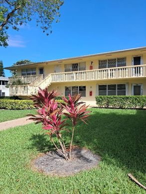 Residential complexes in West Palm Beach, Palm Beach