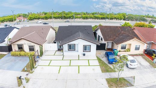 Villa Hialeah, Miami-Dade County