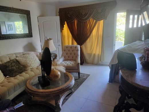 Villa in West Park, Broward County