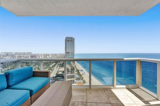 Residential complexes in Sunny Isles Beach, Miami-Dade