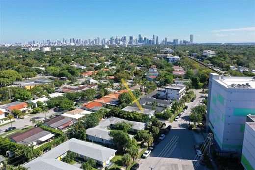 マイアミ, Miami-Dade Countyのアパートメント・コンプレックス