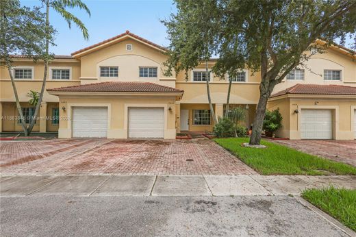 Townhouse in Davie, Broward County