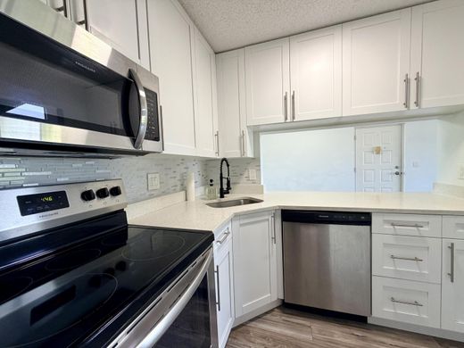 Residential complexes in Greenacres City, Palm Beach