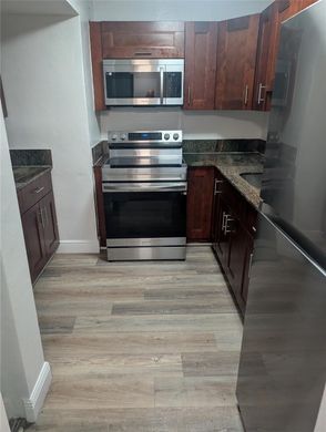 Komplex apartman Sunrise, Broward County