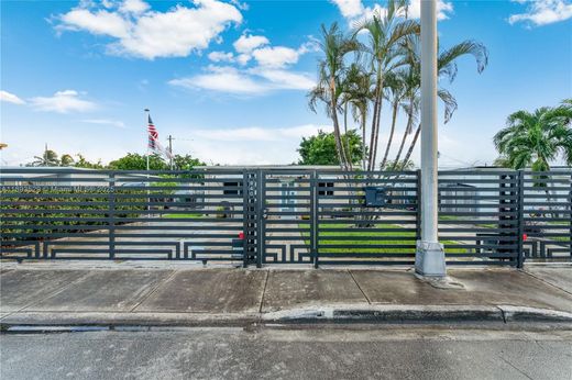 Villa in Hialeah, Miami-Dade County