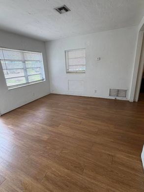 Villa in Miramar, Broward County