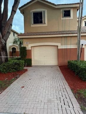 Townhouse in Weston, Broward County