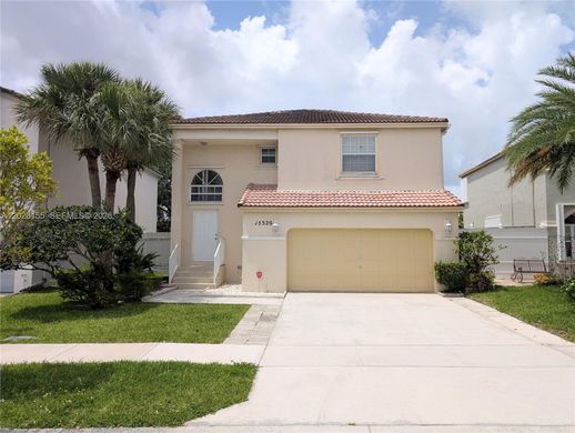 Villa en Pembroke Pines, Broward County
