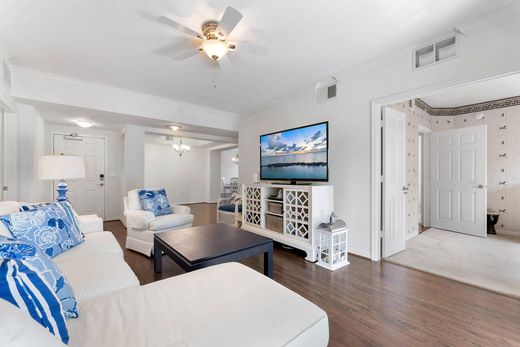 Residential complexes in Palm Beach Gardens, Palm Beach