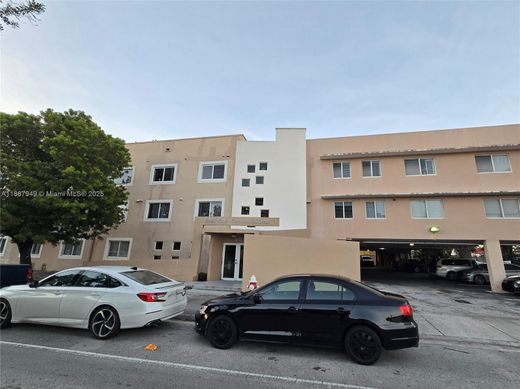 Complesso residenziale a Hialeah, Miami-Dade County